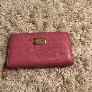 Michael kors wallet